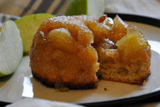 Apple Cinnamon Caramel Cake